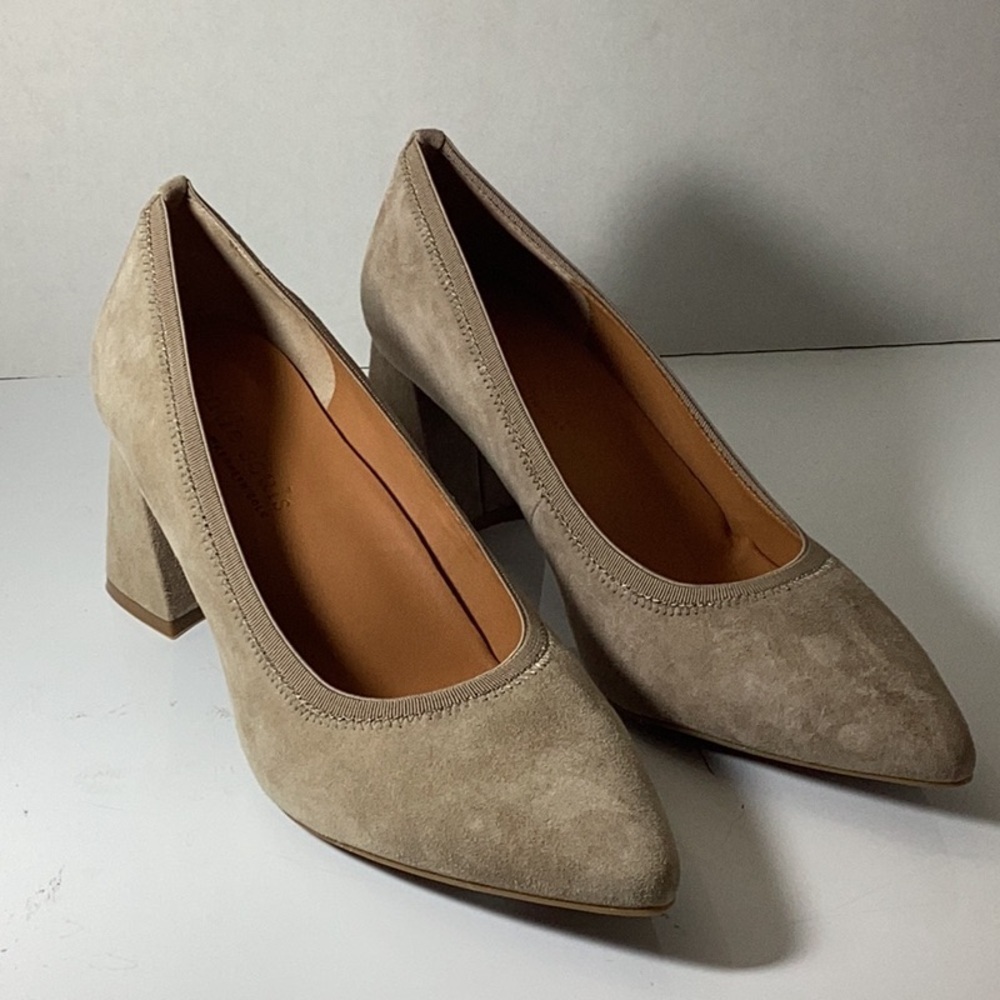GENTLE SOULS - Dionne Suede Heel - Picture 7 of 12